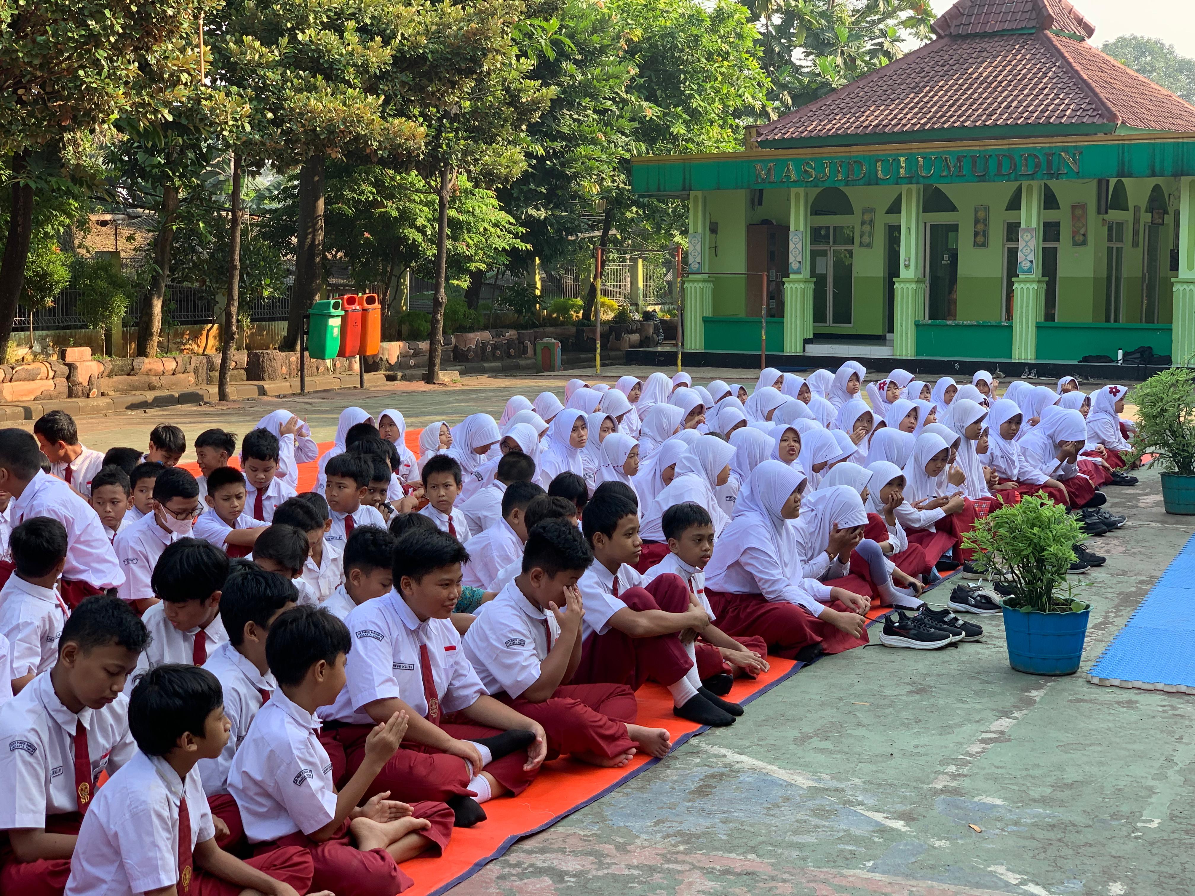 Wisata LiterAsyik Ke SDN Pondok Ranggon 01